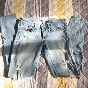 Abercrombie & Fitch Destroyed Skinny Jeans